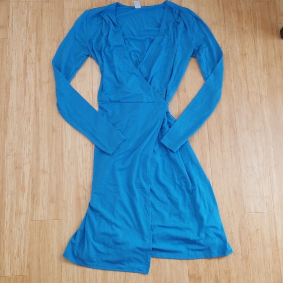 Old Navy Dresses & Skirts - Long Sleeved Wrap Dress